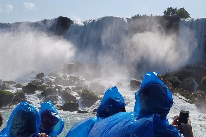 Restauranter i nærheten av Maid of the Mist Boat Ride & Cave
