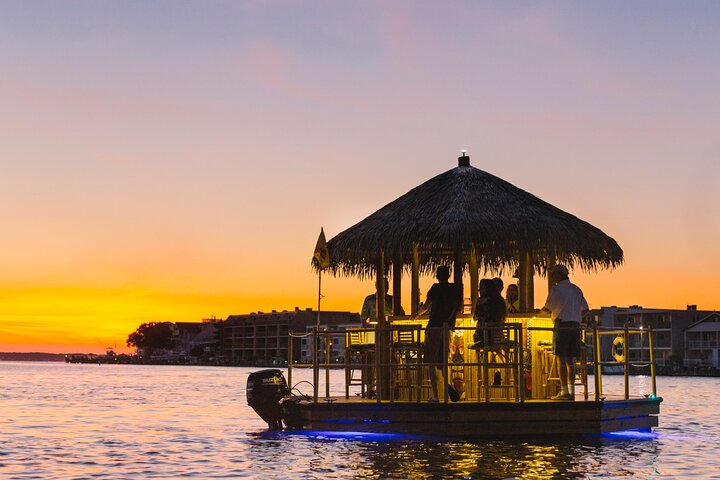 Amelia Island flytande Tiki båtkryssning med BYOB alternativ