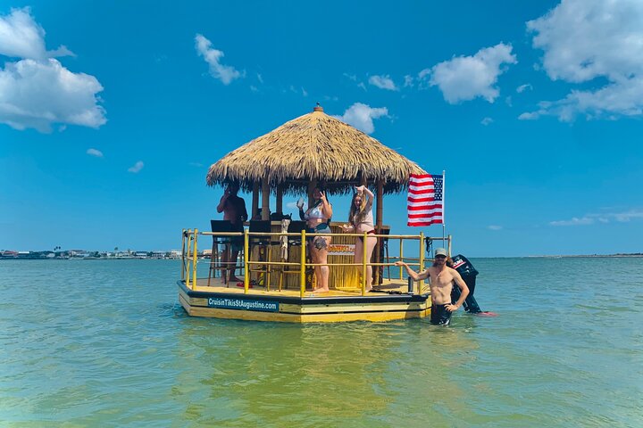 Amelia Island flytande Tiki båtkryssning med BYOB alternativ