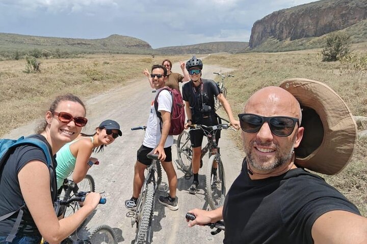 Excursion d'une journée à Hell's Gate et au lac Naivasha en bateau au départ de Nairobi