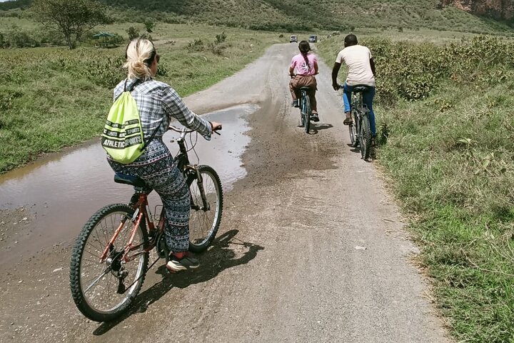 Excursion d'une journée à Hell's Gate et au lac Naivasha en bateau au départ de Nairobi