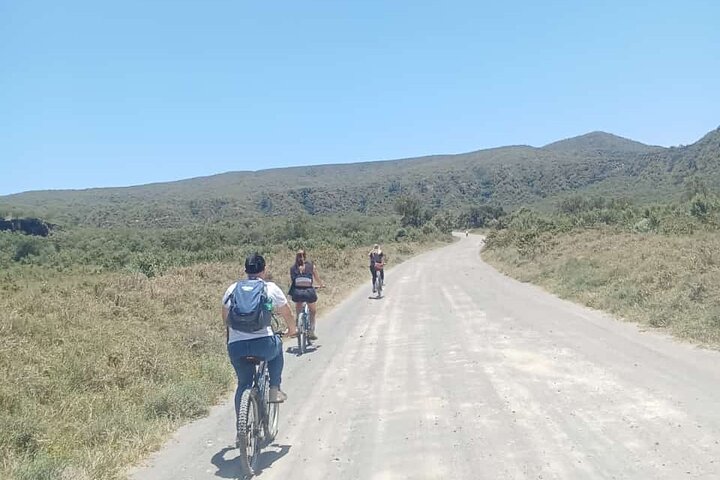Excursion d'une journée à Hell's Gate et au lac Naivasha en bateau au départ de Nairobi