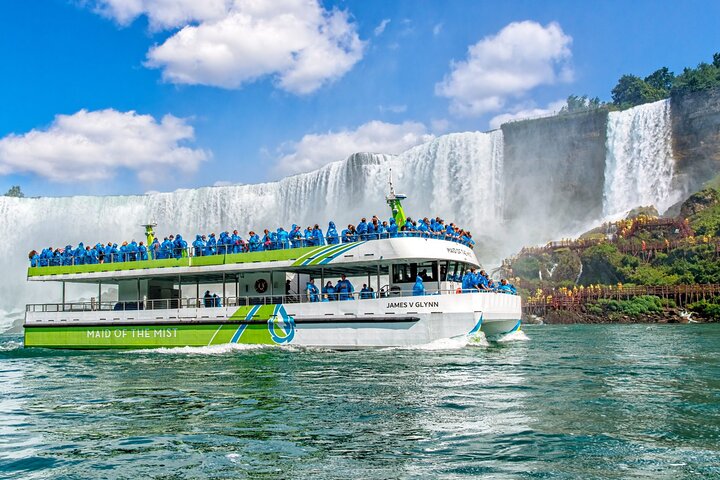 Restauranter i nærheten av Maid of the Mist Boat Ride & Cave