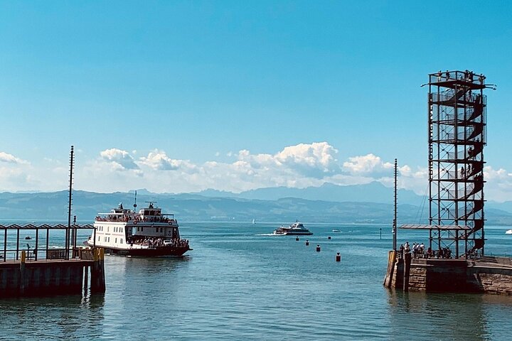 Recorrido privado por la ciudad de Friedrichshafen con cata de vinos
