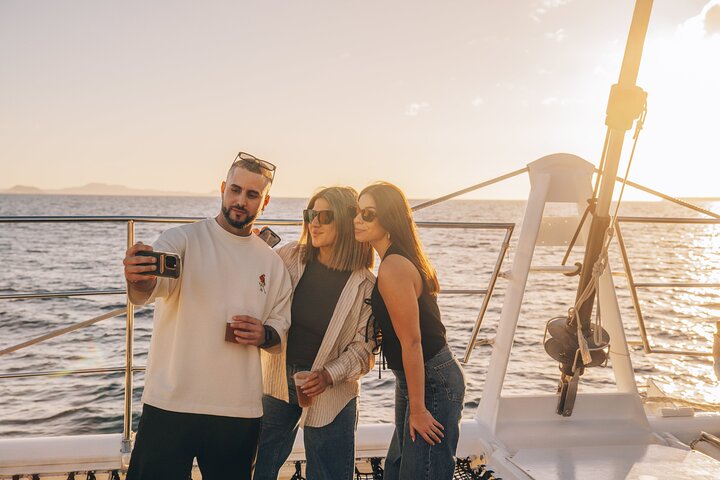 Lanzarote: Delfine bei Sonnenuntergang 2-stündige Segelkatamaran Tour