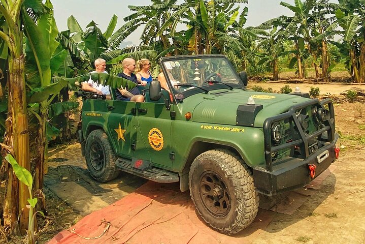 Hanoi Food and Culture Sightseeing Army Jeep Tour