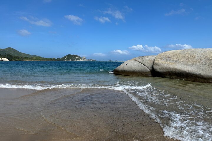 Privat Tayrona Hike till Cabo San Juan : Tvåspråkig Guide + Transport