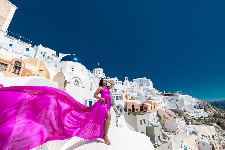 Eksklusiv Santorini Flying Dress Photoshoot med Pickup