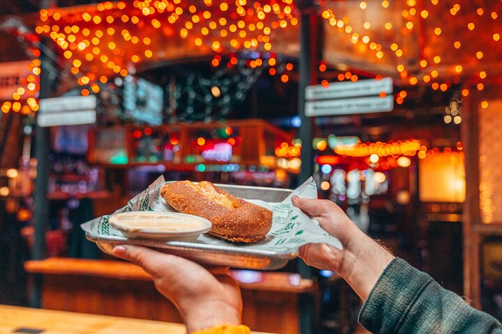 Louisville Legends: tour gastronomico e storico di 3 ore a Whiskey Row