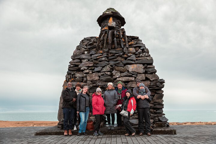 Reykjavik: Tour della penisola di Snaefellsnes per piccoli gruppi in spagnolo