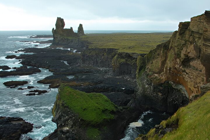 Reykjavik: Tour della penisola di Snaefellsnes per piccoli gruppi in spagnolo