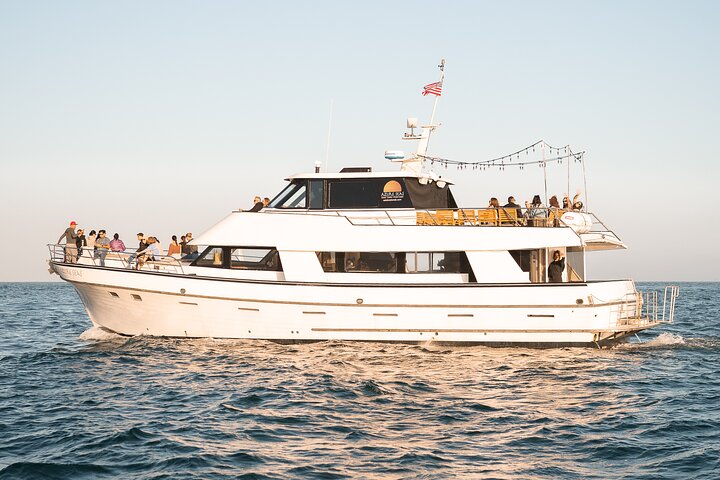 Crucero por la costa en yate en Santa Barbara