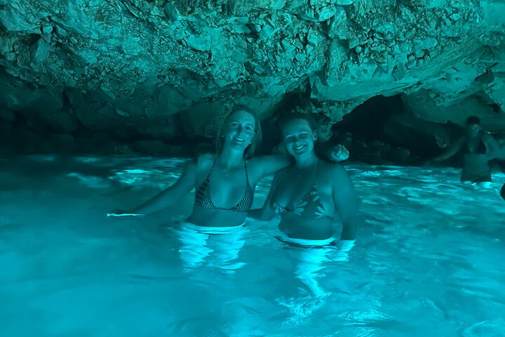 Activiteiten in de omgeving van Secret Blue Gem Cave & Grama Bay Boat Tours