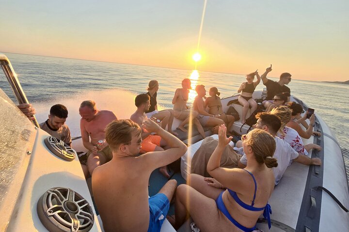 Activiteiten in de omgeving van Secret Blue Gem Cave & Grama Bay Boat Tours