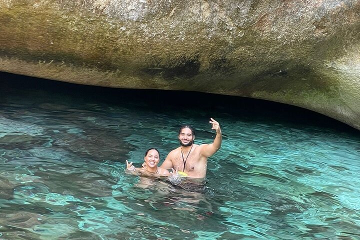 Activiteiten in de omgeving van Secret Blue Gem Cave & Grama Bay Boat Tours