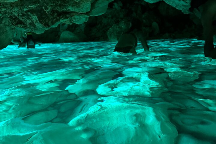 Activiteiten in de omgeving van Secret Blue Gem Cave & Grama Bay Boat Tours