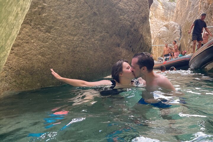 Activiteiten in de omgeving van Secret Blue Gem Cave & Grama Bay Boat Tours