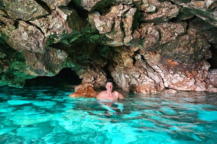 Activiteiten in de omgeving van Secret Blue Gem Cave & Grama Bay Boat Tours
