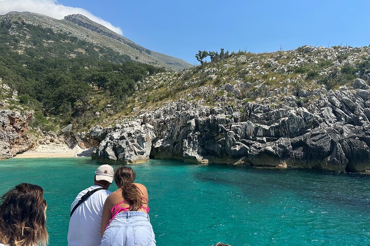 Activiteiten in de omgeving van Secret Blue Gem Cave & Grama Bay Boat Tours