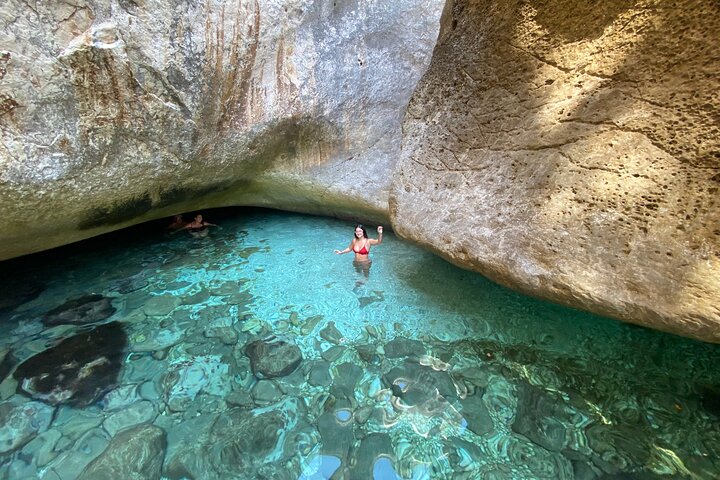 Activiteiten in de omgeving van Secret Blue Gem Cave & Grama Bay Boat Tours