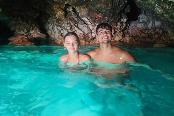 Activiteiten in de omgeving van Secret Blue Gem Cave & Grama Bay Boat Tours