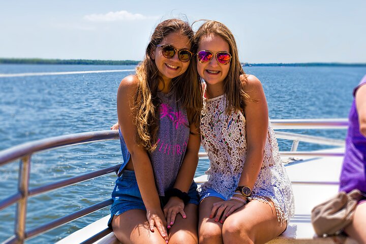 Restauranter i nærheten av Sunny Lady Dolphin and Sunset Cruises