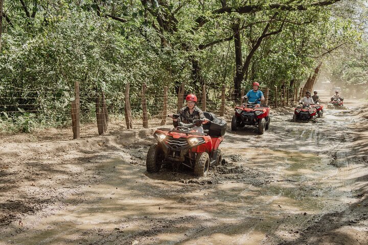 Excursion en VTT vers les plages secrètes et les montagnes de Tamarindo
