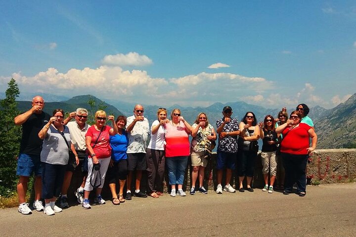 Tagestour durch die Altstadt von Bar, Budva und Kotor | Kreuzfahrthafen von Bar