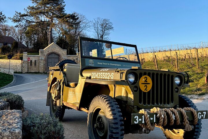 Recorrido en jeep por los viñedos de Champaña con degustación de vinos