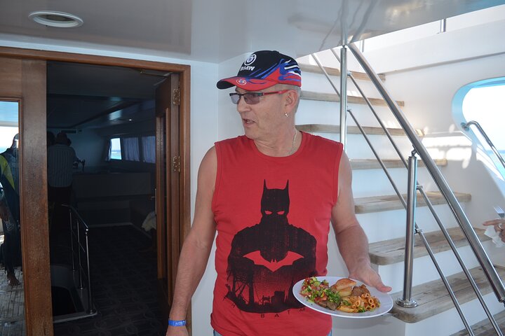 Sataya Dolphin House Aventura en barco de lujo con almuerzo