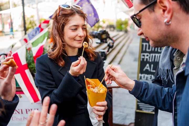 Tour gastronomico per piccoli gruppi a Genova con pasto completo ed Esperto alimentare locale
