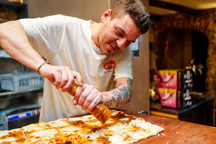 Tour gastronomico per piccoli gruppi a Genova con pasto completo ed Esperto alimentare locale