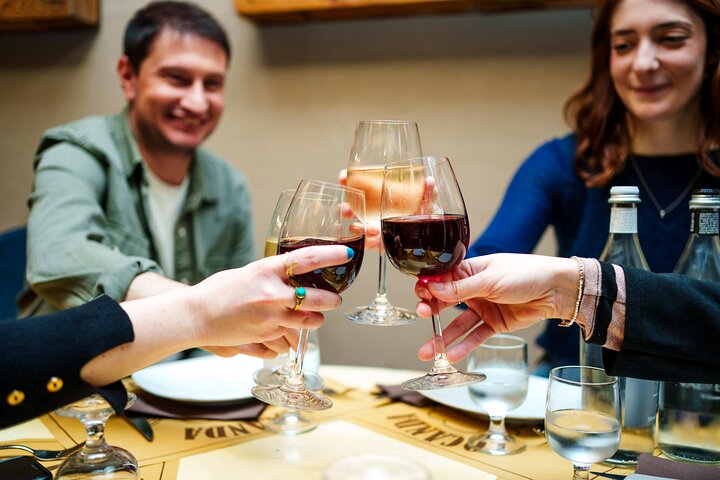 Tour gastronomico per piccoli gruppi a Genova con pasto completo ed Esperto alimentare locale