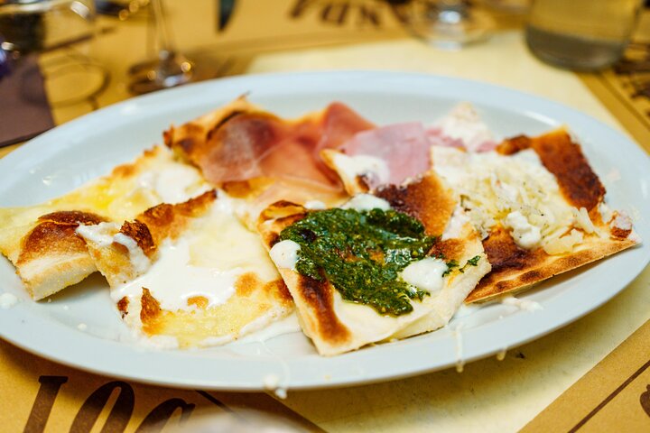 Tour gastronomico per piccoli gruppi a Genova con pasto completo ed Esperto alimentare locale