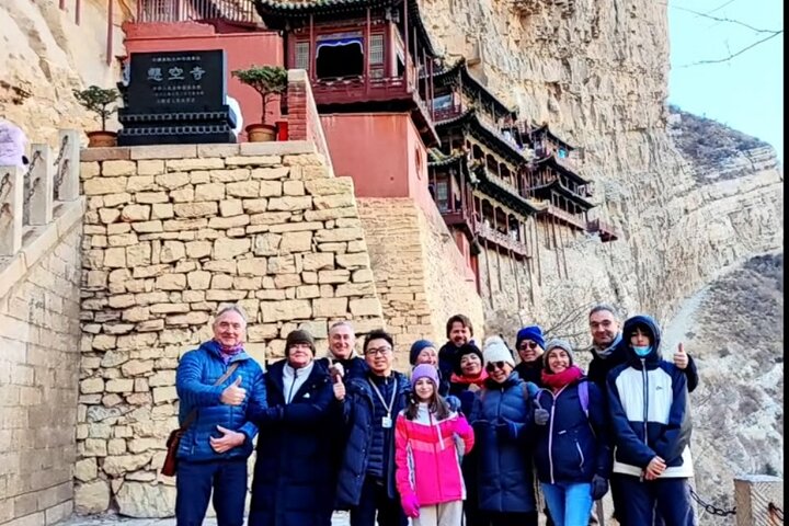 Excursión privada de un día a Datong organizada por el guía turístico local Nancy