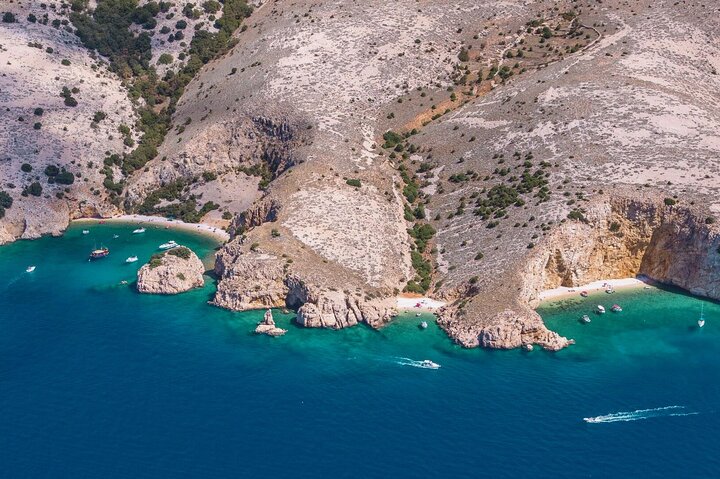 Upptäck Island Plavnik med ett piratskepp ALL INCLUSIVE !!