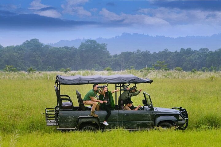 3-Day Chitwan National Park Jungle Safari Tour Package with Pick Up