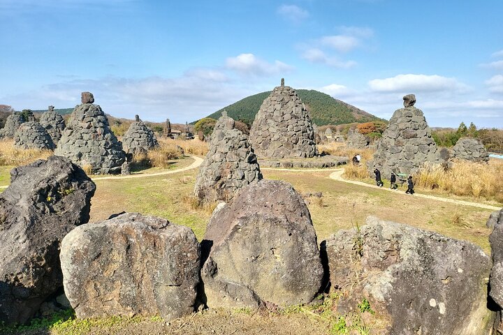 Passeio privado de um dia a leste, sul e oeste de todas as áreas da ilha de Jeju