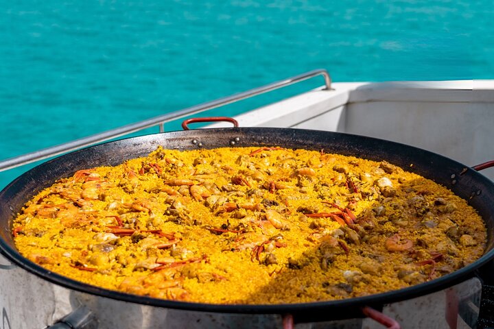 Ibiza til Formentera Cruise med snorkling, paella og åben bar