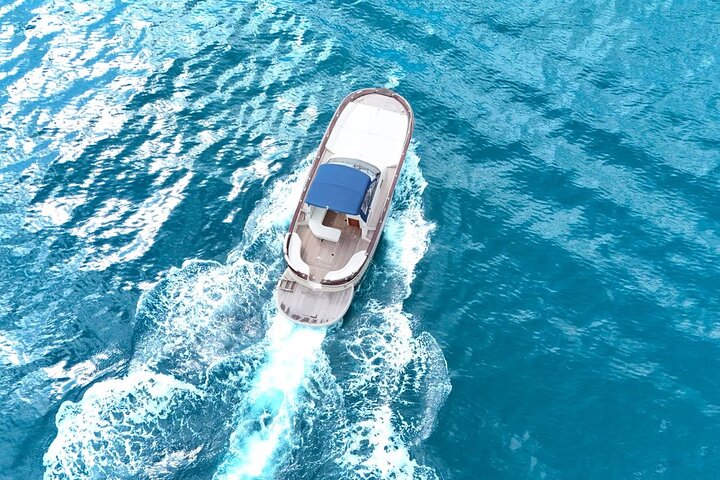 Desde Sorrento: Capri y Tour opcional en barco a la Gruta Azul