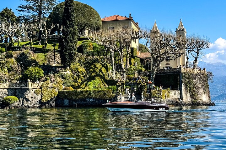 1H - 4H Tour Privado en Barco por el Lago de Como 6 pax