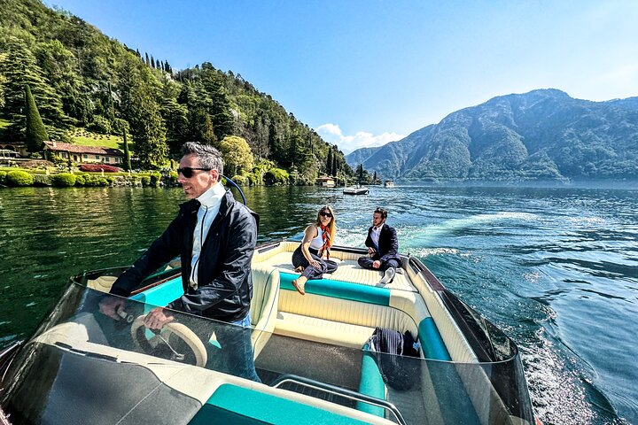 1H - 4H Tour Privado en Barco por el Lago de Como 6 pax