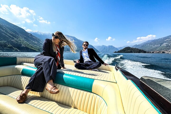 1H - 4H Tour Privado en Barco por el Lago de Como 6 pax