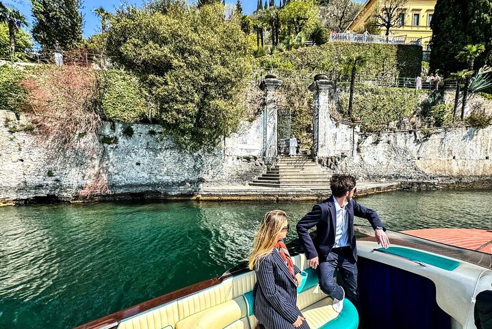 1H - 4H Tour Privado en Barco por el Lago de Como 6 pax