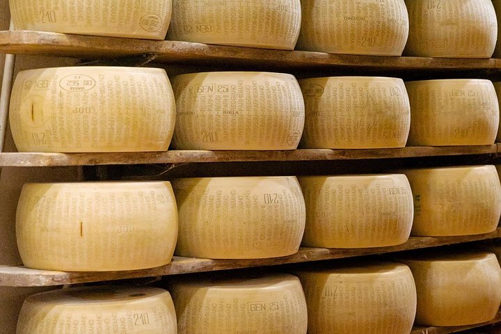 Pequeno grupo Reggio Tour de meio dia de comida e vinho com produtores locais