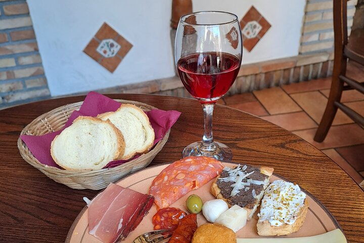 Taormina: Sizilianische Street Food & Wine Tour von Do Eat Better