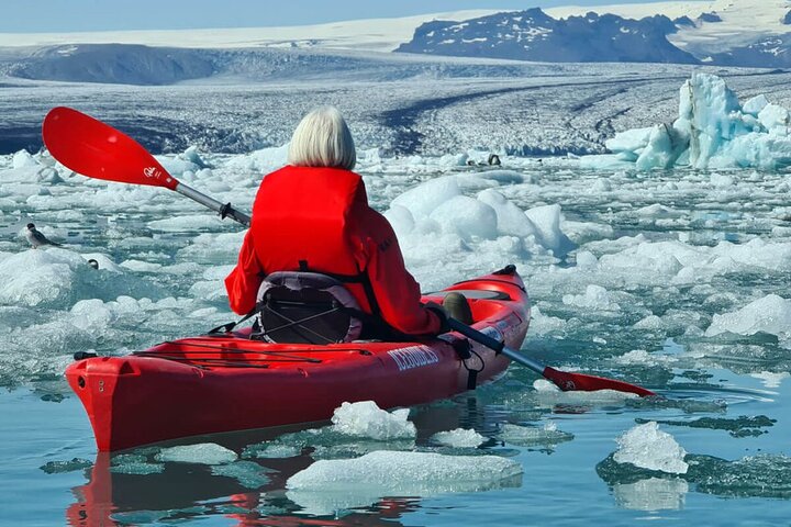Randonnée en kayak et glacier Falljokull sur la lagune du glacier Jokulsarlon
