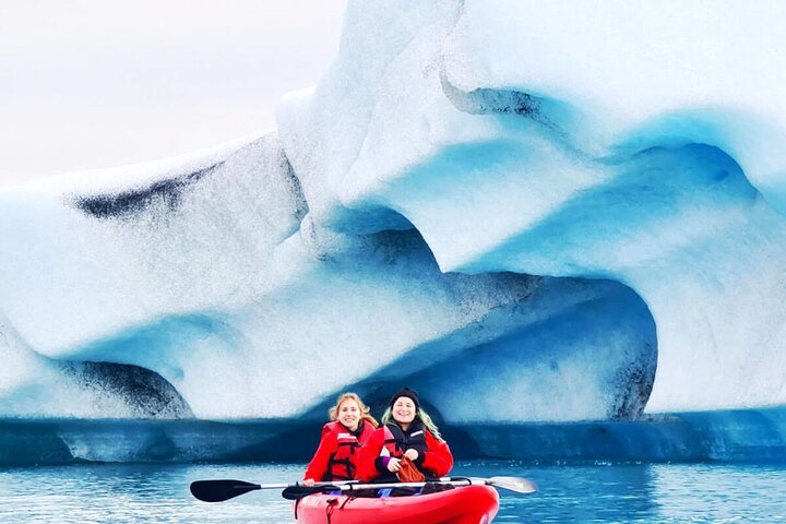 Randonnée en kayak et glacier Falljokull sur la lagune du glacier Jokulsarlon