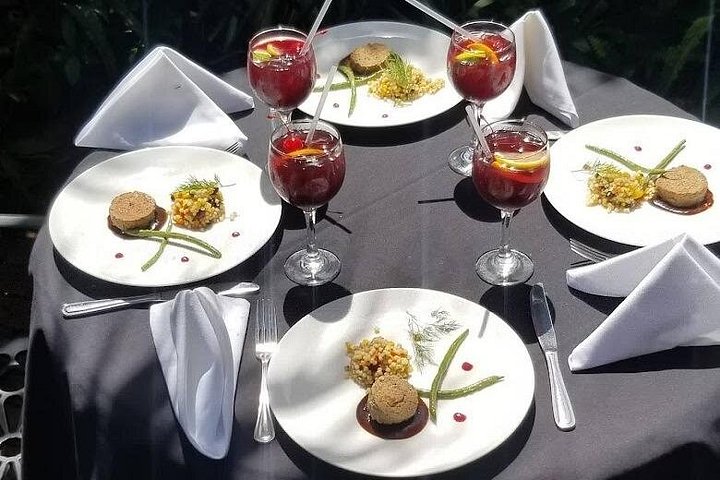 Tour Gastronómico Histórico de San Agustín en Carro Eléctrico con Recogida