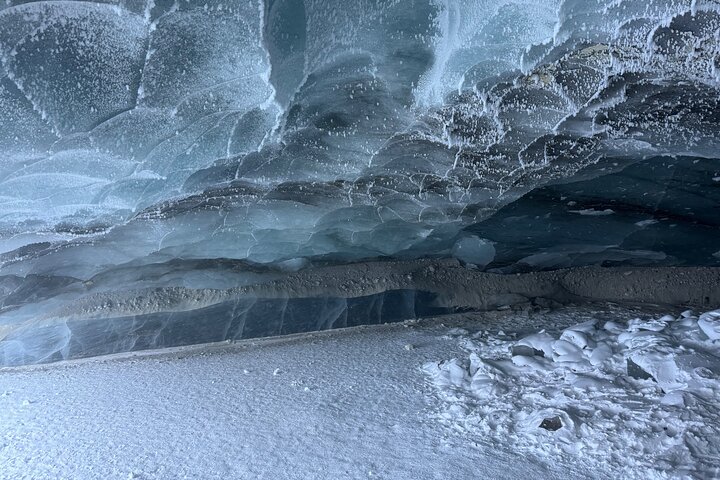 Avventura nella Grotta di Ghiaccio del Ghiacciaio Castner da Fairbanks